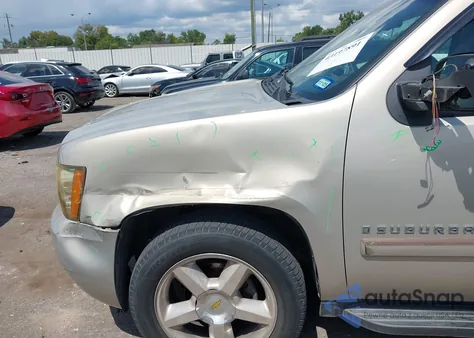 2007 Chevrolet Suburban 1500 Lt из США, поврежденный, VIN 3GNFC16027G128834